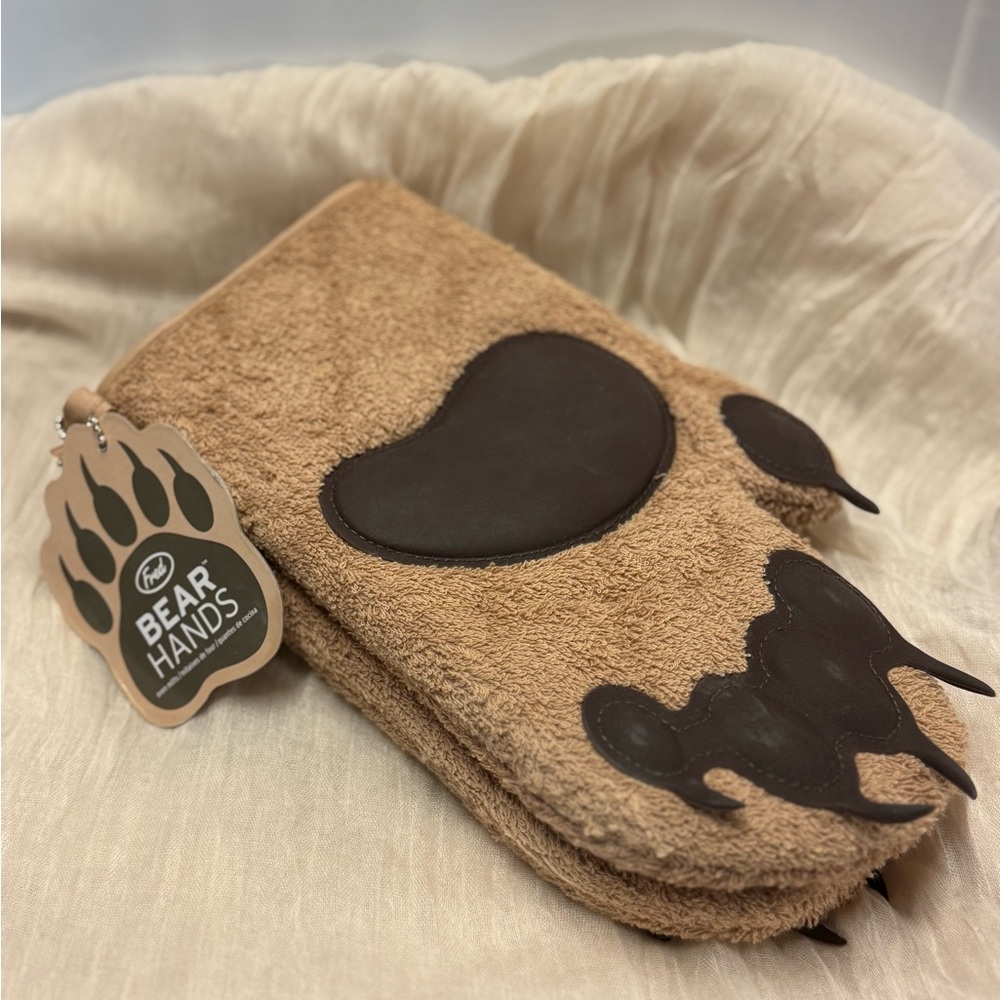 Brown Kitchen Mitt with Paw Design